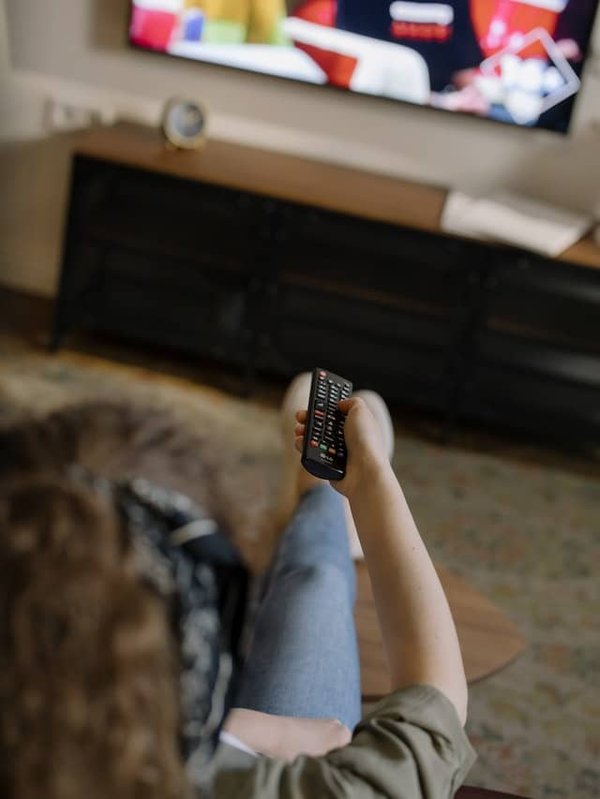 Comment regarder la TNT sans antenne : les options à connaître